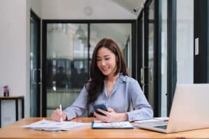 คุณสมบัติของผู้ประกอบวิชาชีพด้านบัญชี 9 มี เป้าหมายรายได้?