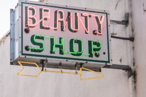 ร้านป้ายความสวยงามร้านค้าอาคารเราจะตรวจสอบ 2 รายรับรายจ่าย?