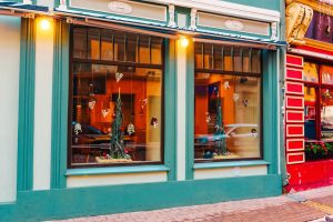 50 ร้านค้าที่ต้องมีหน้าร้าน ติดถนนข้างทาง เป้าหมายรายได้?